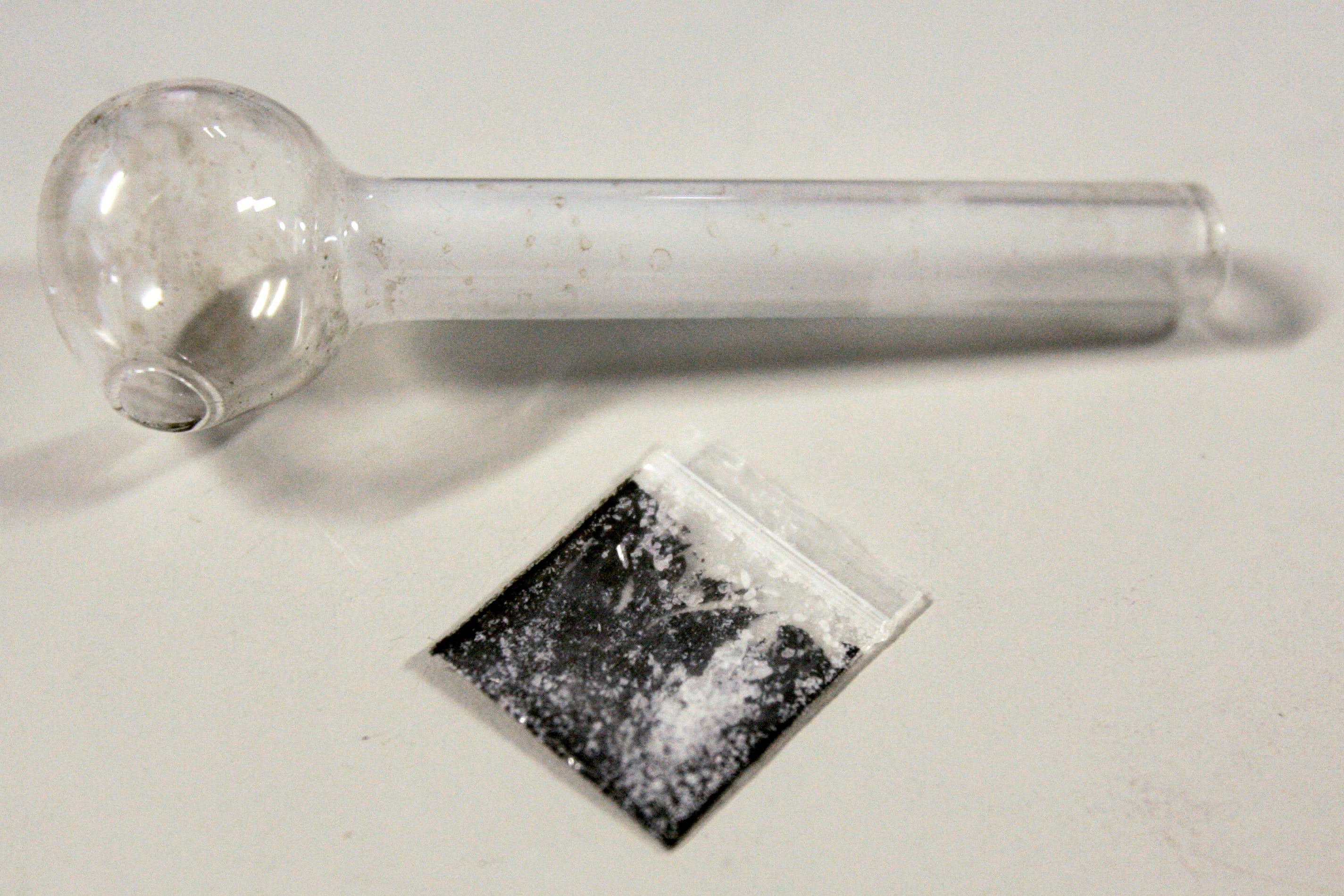 2f9ee0d7-d714-4503-b720-d0dbba67b8a4-AP_Drug_Pipes.jpg