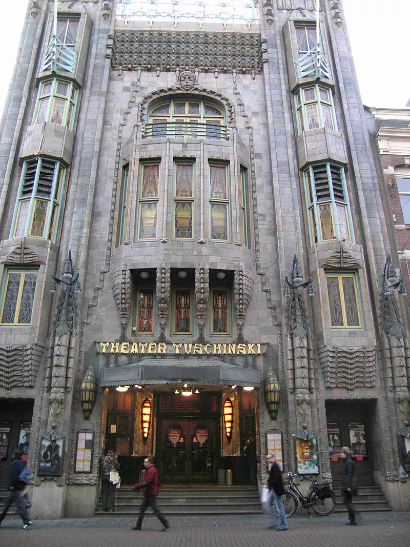 800px-Tuschinski_front.webp