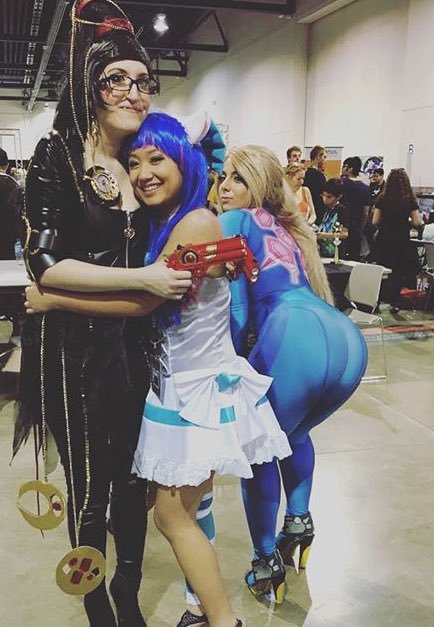 Momokun / Momokun Cosplay / Mariah Mallad / M3rkat / Meeka / "Moomoo