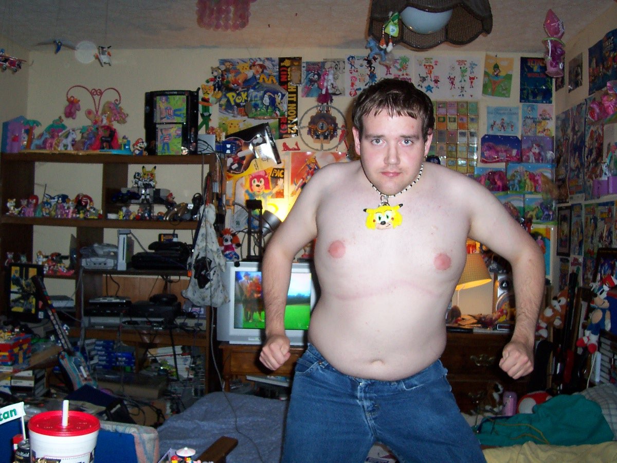 pimpandhostcom-net imgve b~~~11$@ Post your favorite Chris picture | Kiwi Farms