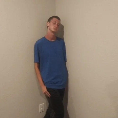 daniel-larson-v0-nj9ITm5-oudd5JuPzQw8BpxLCk9d3H5t66BKg0OcUUc.webp