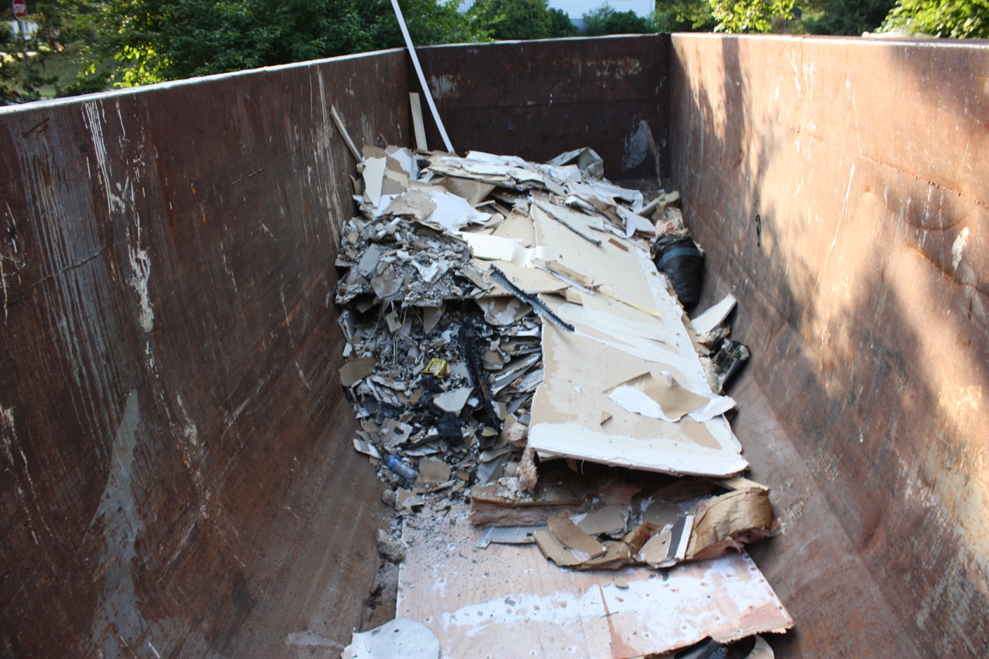 dumpster01.JPG