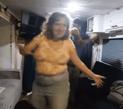 E8C860F9-2601-4EEA-95E5-CF01FE7F79E4.gif