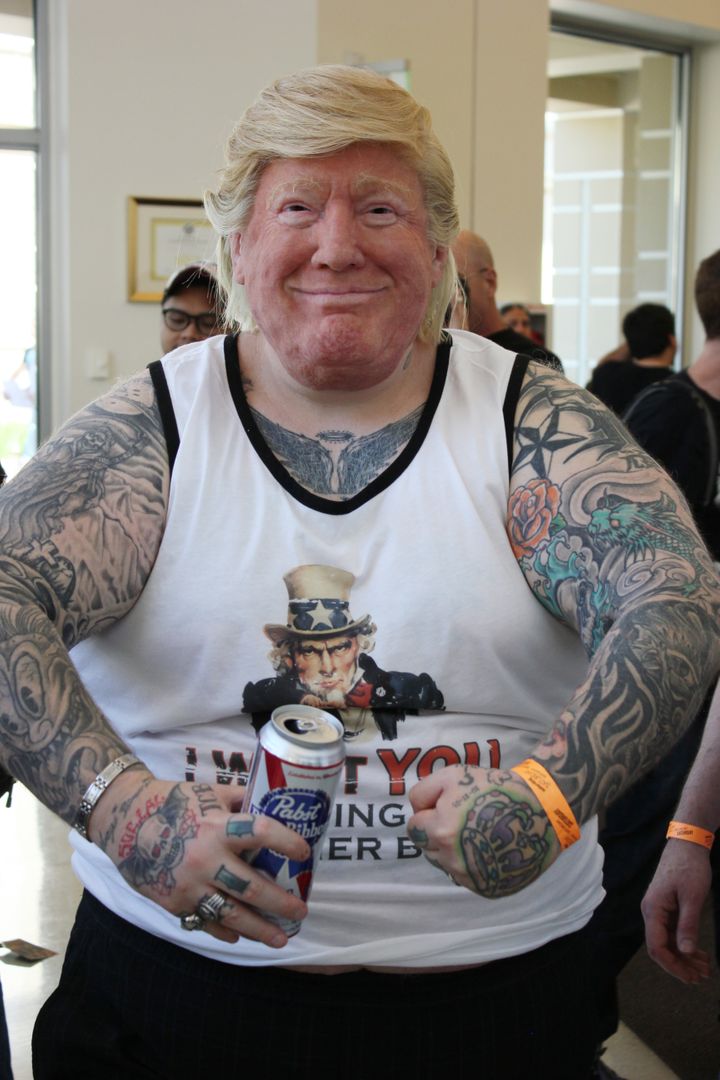 fatguyintrumpmask.jpeg