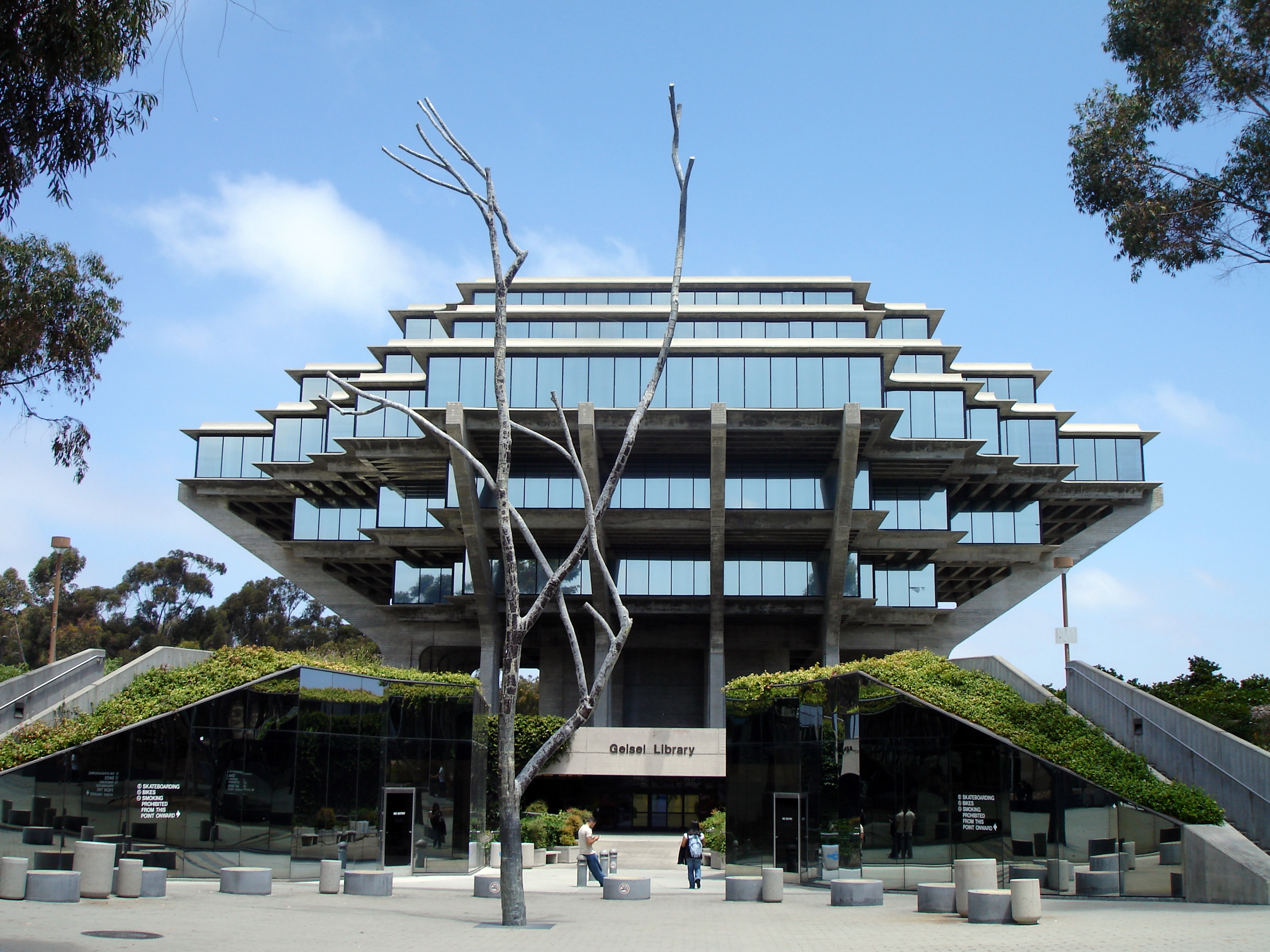 Geisel_Library,_UCSD.jpg