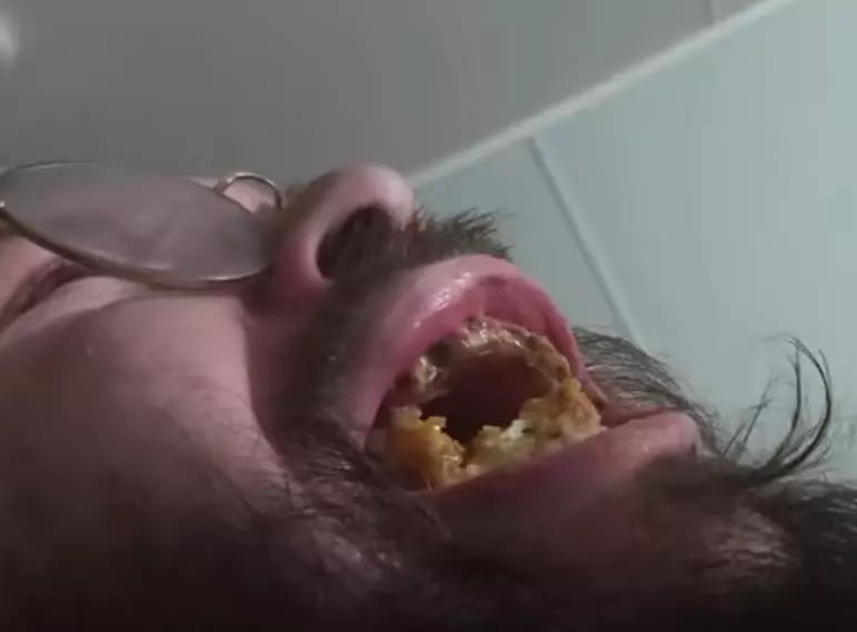 GqXwqCvWwAEPVwr.webp