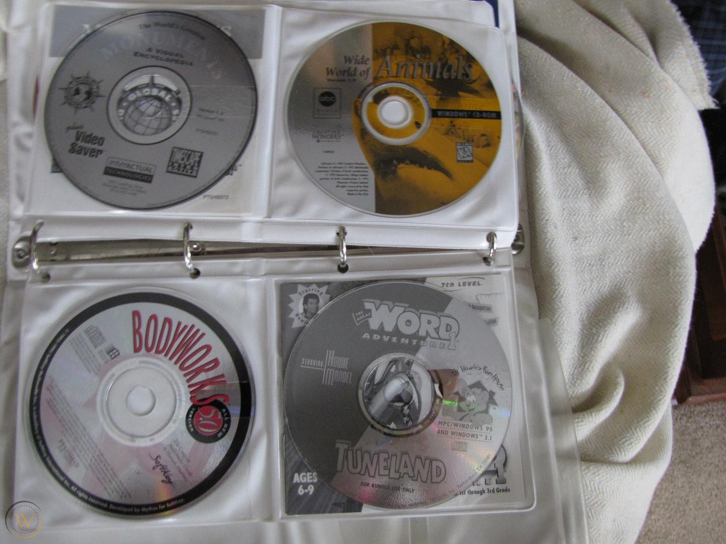 ibm-aptiva-mutimedia-cd-package-1996_1_93a1ebff51b1551a985cb1c9fafbe533 (3).jpg