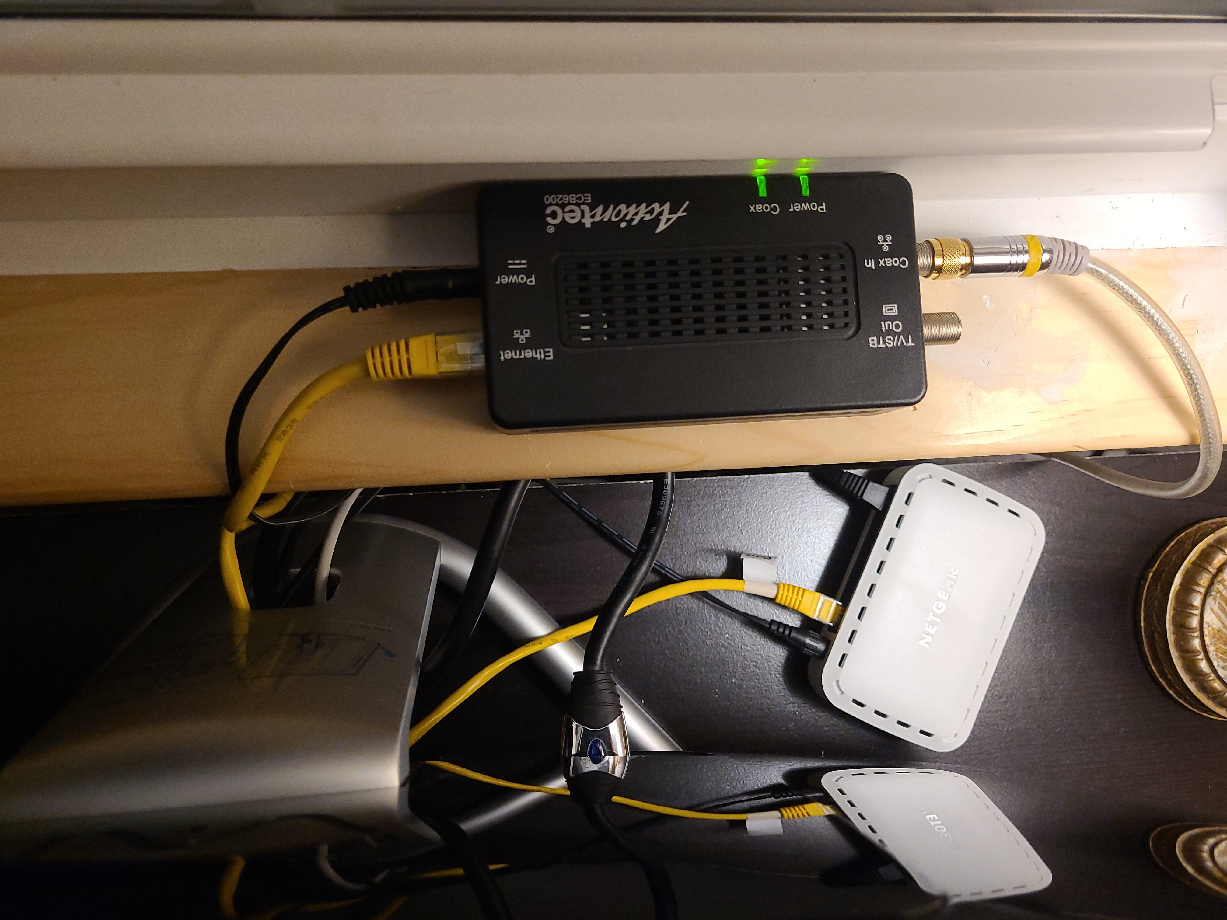 InternetBox.jpg