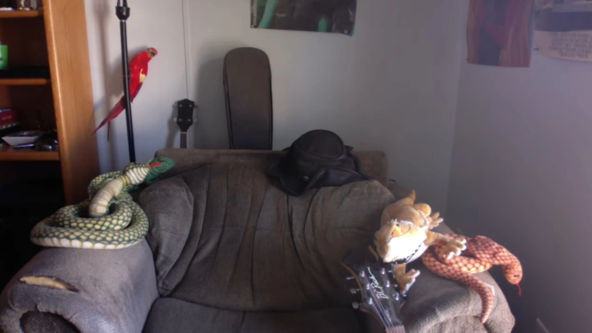 JFS throne.webp