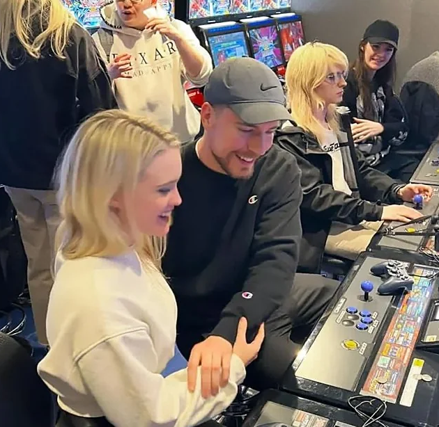 Jimmy with another pedophile.PNG
