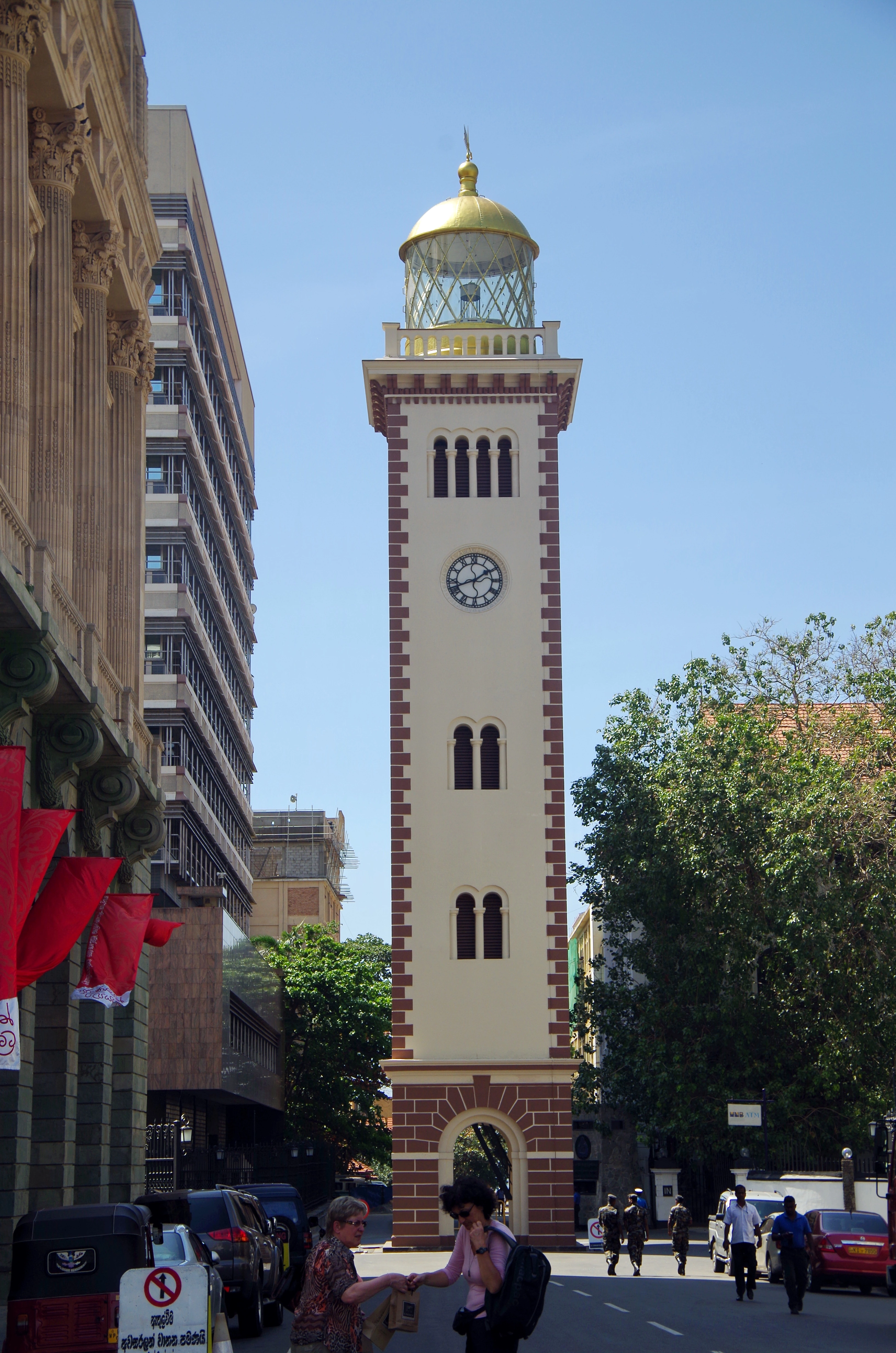 LK-colombo-uhrturm.webp