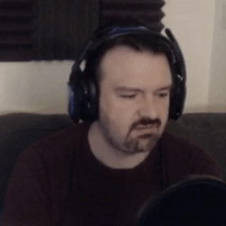 Pigroach-stare.gif