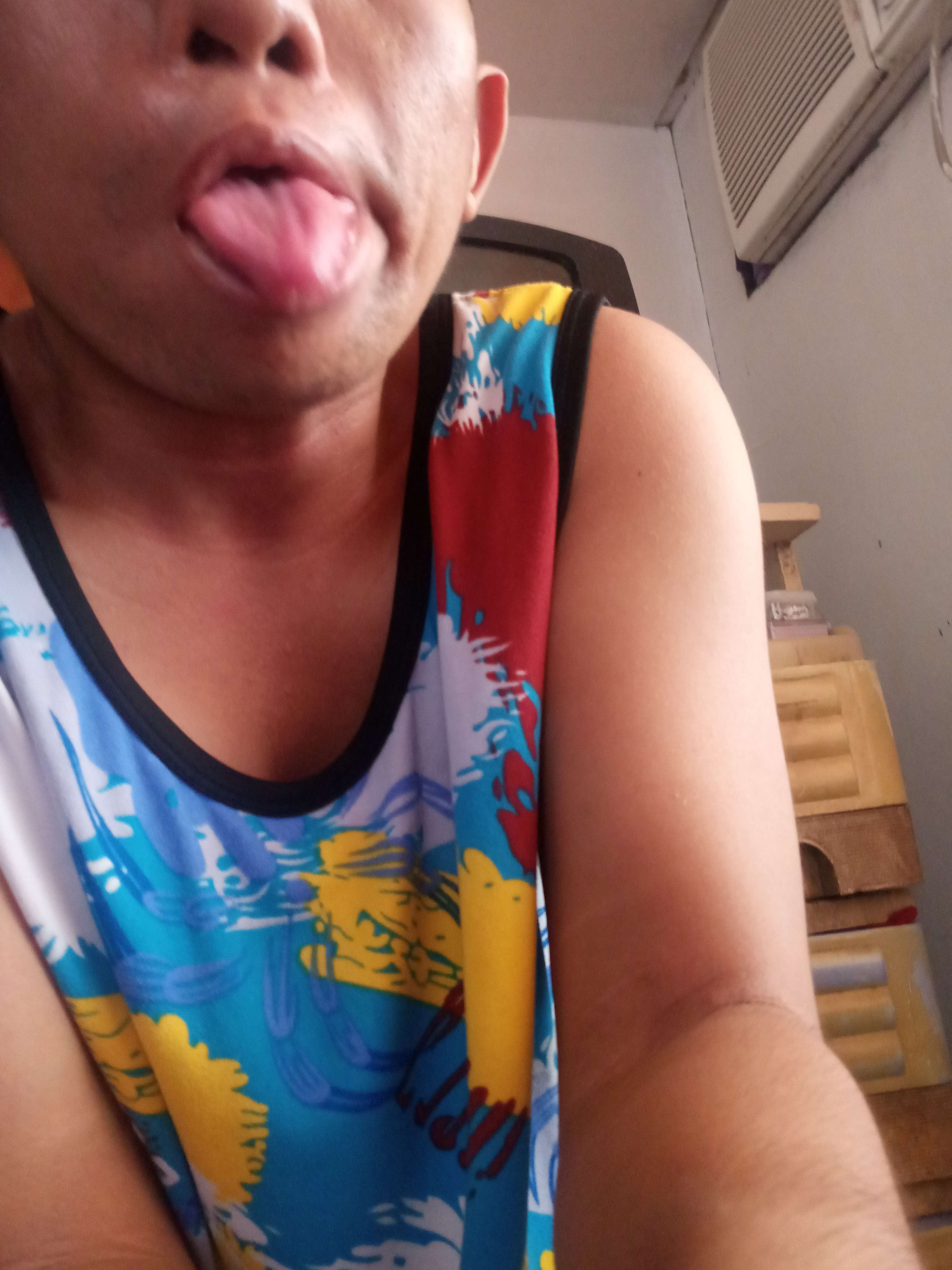 SPOILER_Tongue_out.jpeg