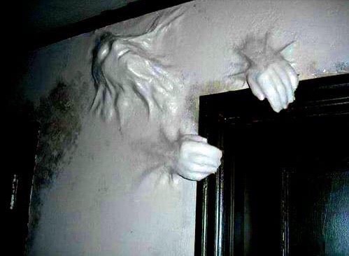 spookywall.jpg