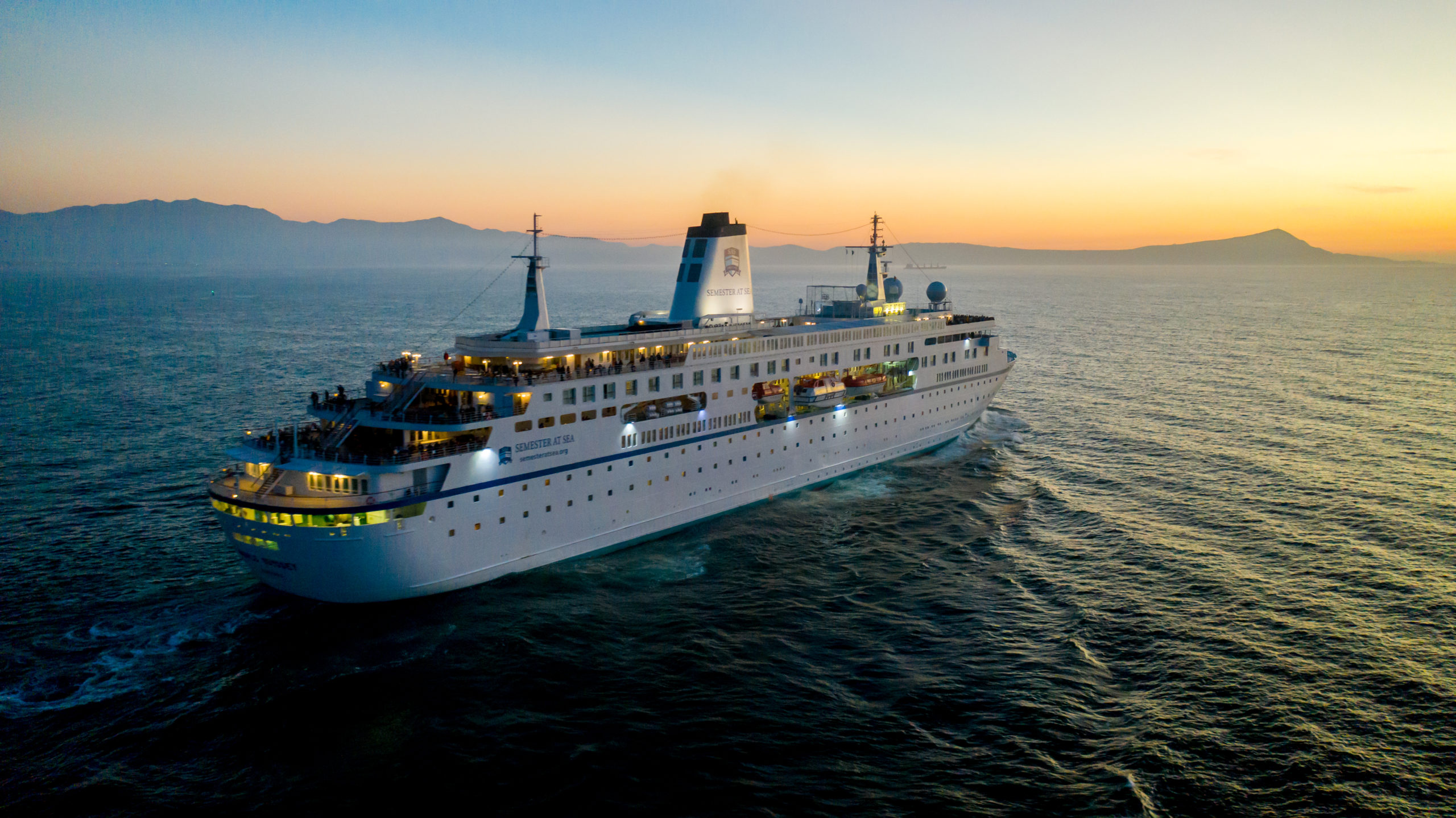 www.semesteratsea.org