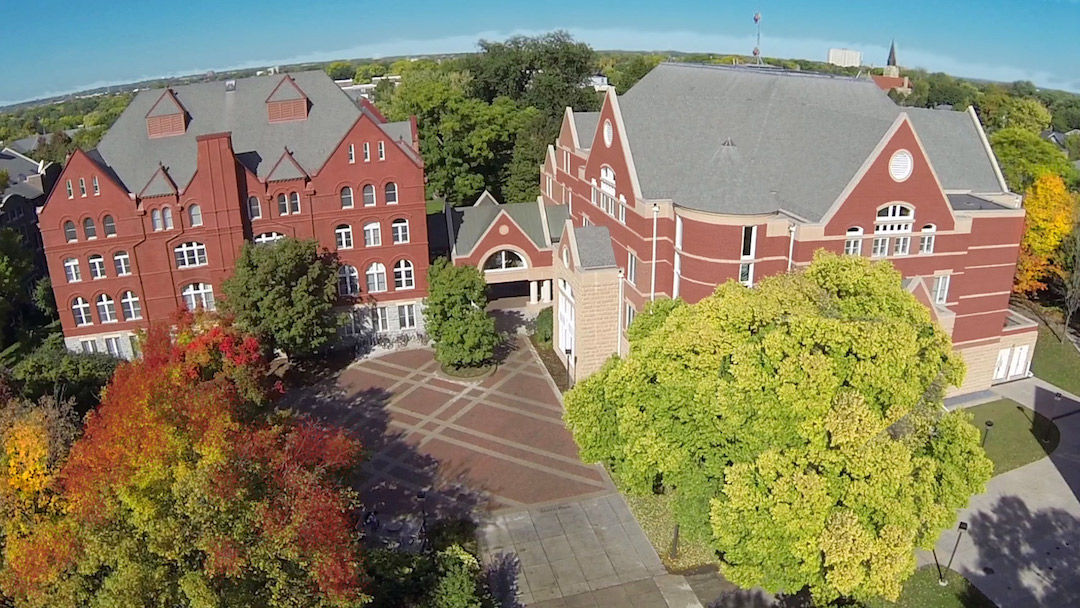 www.macalester.edu